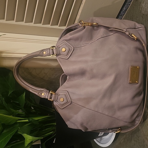 EUC Marc Jacobs Limited Edition Large Greyish Lilac Leather Tote with Crossbody - Picture 9 of 9